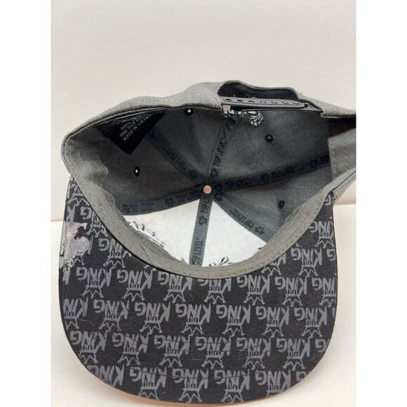 Top Level Snapback Hat With Kings Graffiti Design - Picture 7 of 10